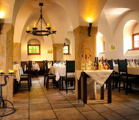 Beispiel: Restaurant - Innenraum, Foto: Gasthof Herrenhaus Gorbitz. 