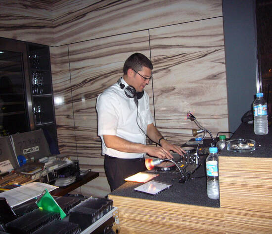 Beispiel: DJ Agostino, Foto: DJ Agostino.