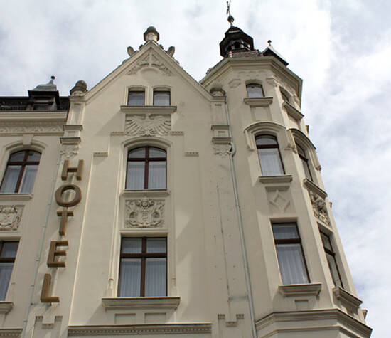 Beispiel: Fassade, Foto: AKZENT Hotel Am Goldenden Strauss.