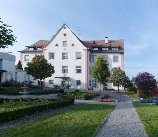 Beispiel: Außenansicht: Rosengarten, Foto: Schloss Weiterdingen.
