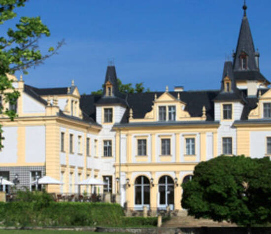 Beispiel: Außenansicht, Foto: Schloss & Gut Liebenberg. 