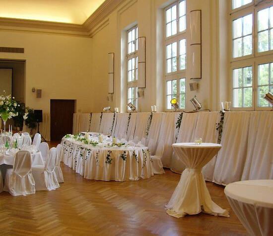 Beispiel: Hochzeitsbankett, Foto: Logenhaus. 