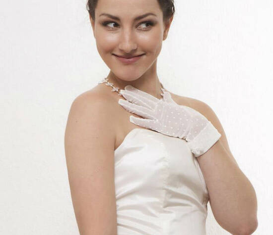 Beispiel: Ihr Onlineshop für Individuelle Brautmode, Foto: JAAP Onlineshop.