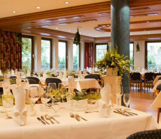 Beispiel: Hochzeitstafel, Foto: AKZENT Hotel Forellenhof Rössle.