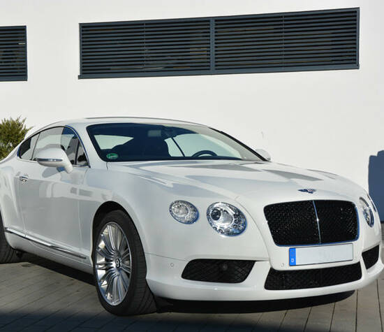Beispiel: Bentley als Hochzeitauto, Foto: Exclusiv Autovermietung Drost.