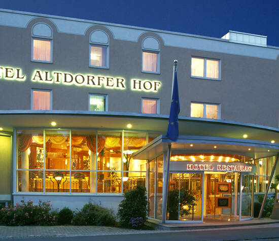 Beispiel: Aussenansicht, Foto: AKZENT Hotel Altdorfer Hof.