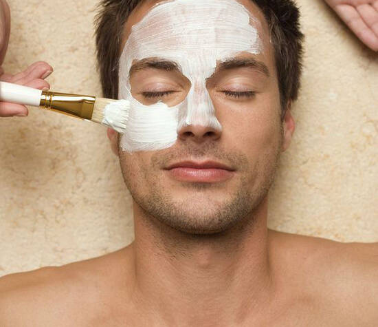 Beispiel: Gesichtspflege - auch für Männer, Foto: Senzera.