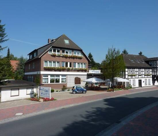 Beispiel: Vorderansicht, Foto: AKZENT Hotel Zur Wasserburg.