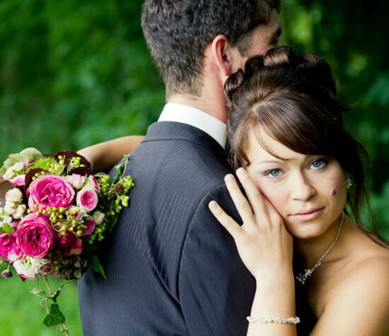 Beispiel: Romantische Hochzeitsfotos, Foto: Colorwork Photography.