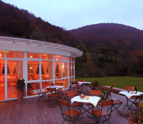 Beispiel: Runder Saal - Außenansicht, Foto: Hotel Restaurant Talblick.