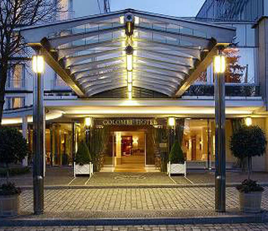 Beispiel: Außenansicht - Eingang, Foto: Colombi Hotel. 