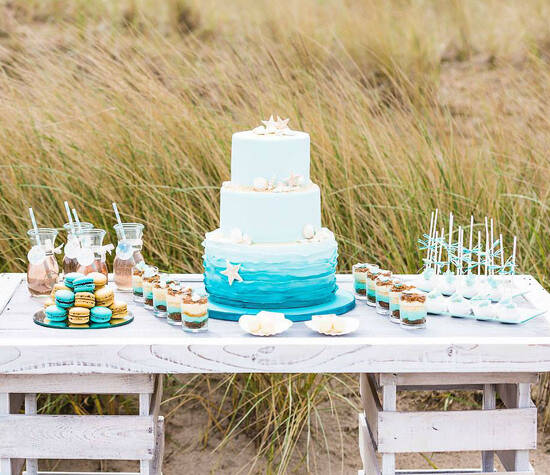 Candybar zum Thema Beach Wedding, Foto: Christina Eduard Wedding Photography
