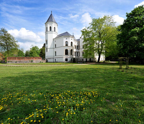 Beispiel: Aussenansicht, Foto: Schloss Bredenfelde.