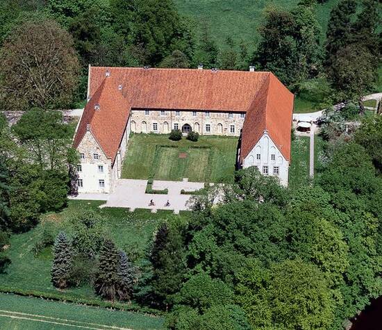 Beispiel: Luftaufnahme, Foto: Kloster Bentlage.