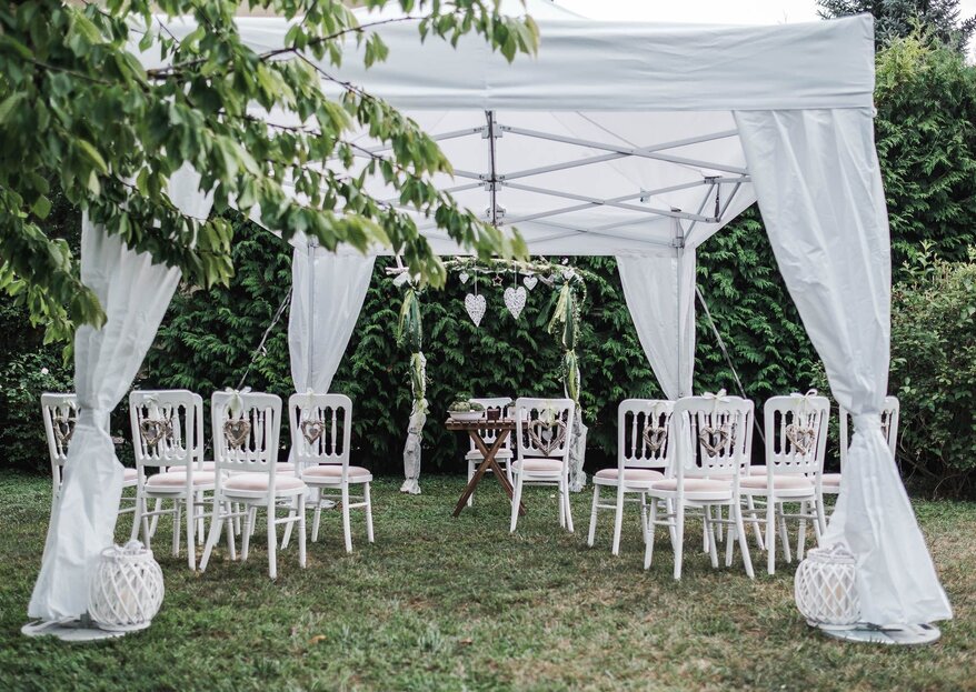 Hochzeit zu Hause feiern: So heiraten Sie im heimischen Garten