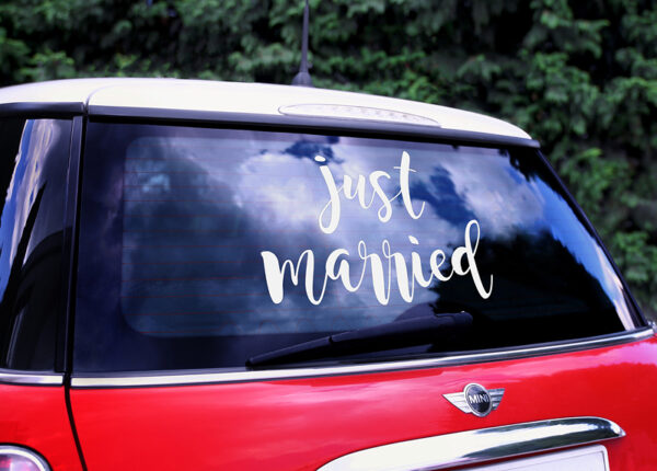 Autoschmuck Hochzeitsautoaufkleber Weiß: "Just Married".
