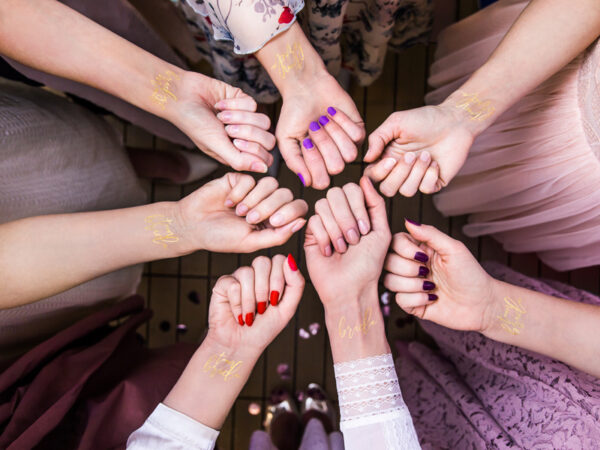 Accessoires Junggesellenabschied Goldene temporäre Tattoos für die Brautparty: Braut, Trauzeugin und Team